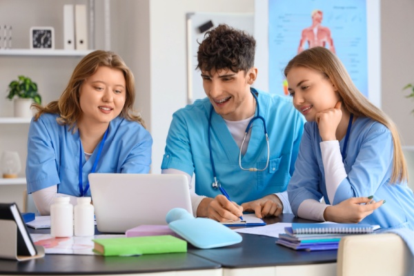 Shutterstock astreintesinternes