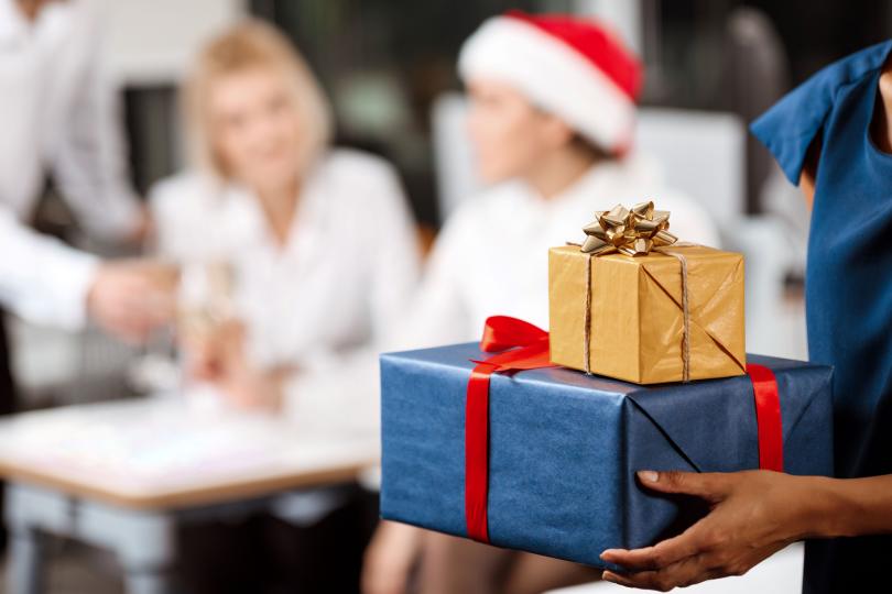 Quels cadeaux pouvons-nous offrir aux employés ?